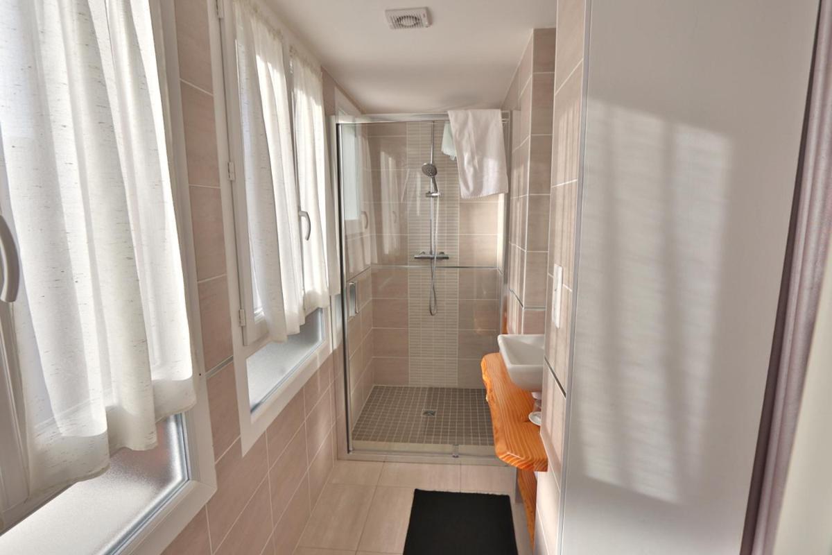 Le Relais Basque Bed and Breakfast Hagetmau Exteriör bild